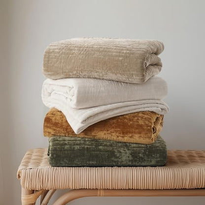 Stripe Channel Luxury Velvet Quilt Set King Size