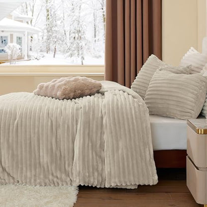 Fleece King Comforter Set
