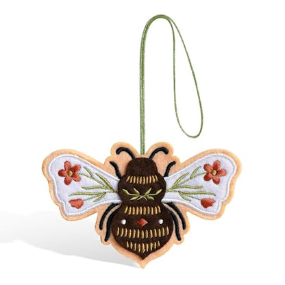 Everyday Handmade Botanical Bee HeartFelt Charm Card