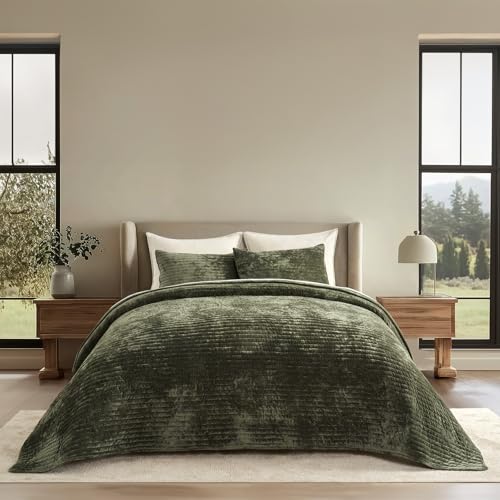 Stripe Channel Luxury Velvet Quilt Set King Size