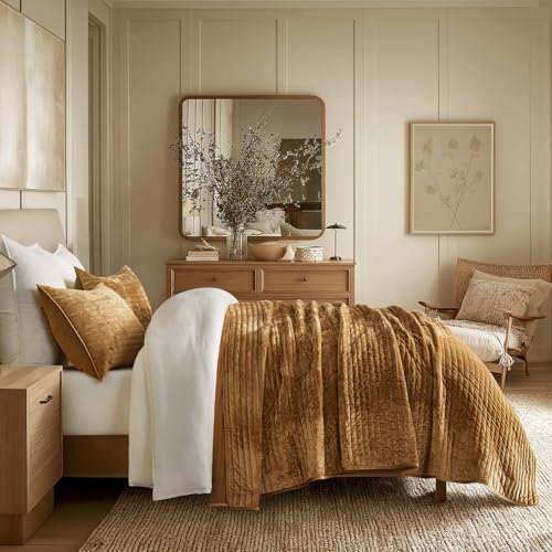 Stripe Channel Luxury Velvet Quilt Set Queen Size