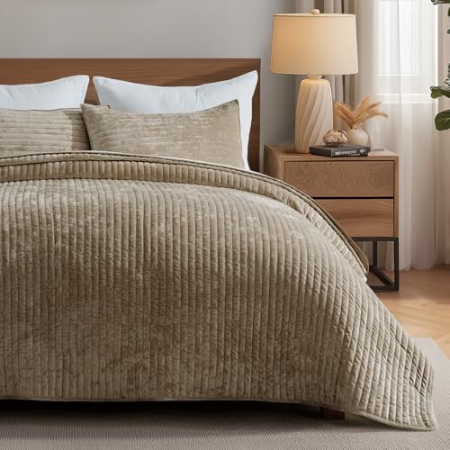 Stripe Channel Luxury Velvet Quilt Set Queen Size
