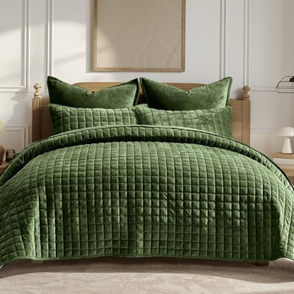 Channel Box Stitch Velvet Quilt Set