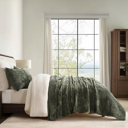 Stripe Channel Luxury Velvet Quilt Set King Size