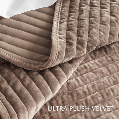 Oversized Velvet Quilt Set