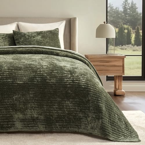Stripe Channel Luxury Velvet Quilt Set King Size
