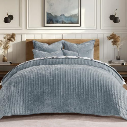 Stripe Channel Luxury Velvet Quilt Set Queen Size