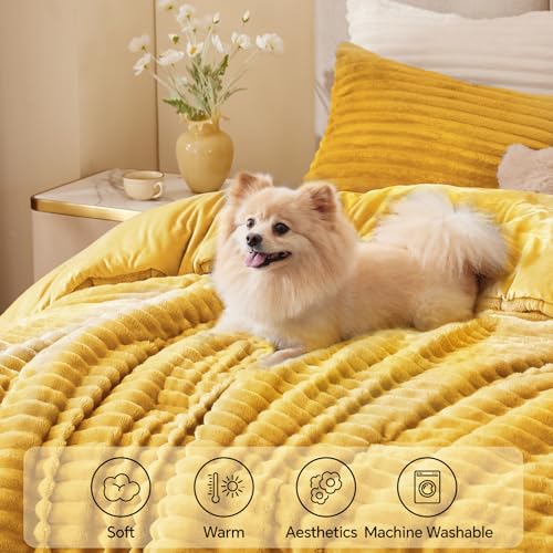 Fleece Full Comforter Set