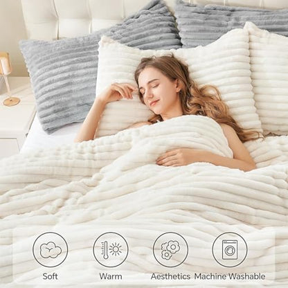 Fleece Oversized Queen Comforter Set