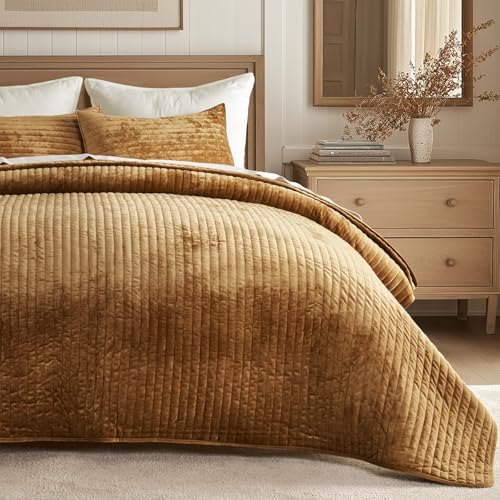 Stripe Channel Luxury Velvet Quilt Set Queen Size