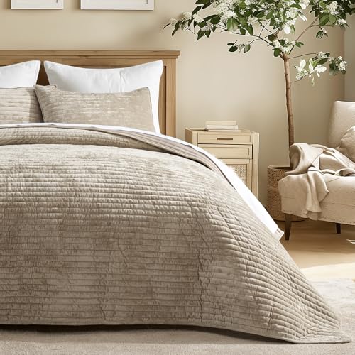 Oversized Velvet Quilt Set
