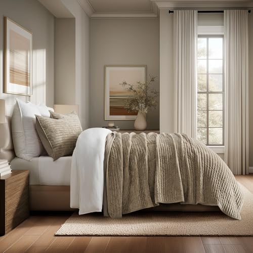 Stripe Channel Luxury Velvet Quilt Set King Size