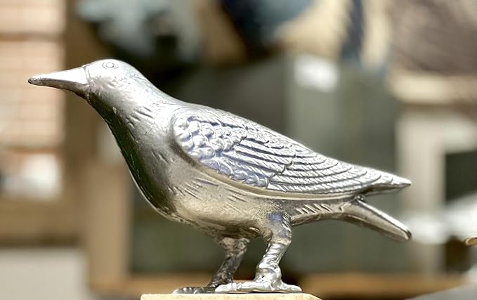 NACH Cast Iron Crow Statue, Head Up Raven, Large Garden Statues, Crow Garden Sculpture, Bird Figurines Home Decor, Raven Decor, Antique Metal Bird Statue, 4.5 x 11 x 3.5 inches, JS-90-7118AM
