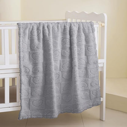 Soft Cozy Fleece Baby Blanket Heart Checkered Pattern Fluffy Plush Receiving Blanket for Newborn Infant Toddler, Warm Crib Stroller Blanket for Boys Girls 30"x40", Light Grey