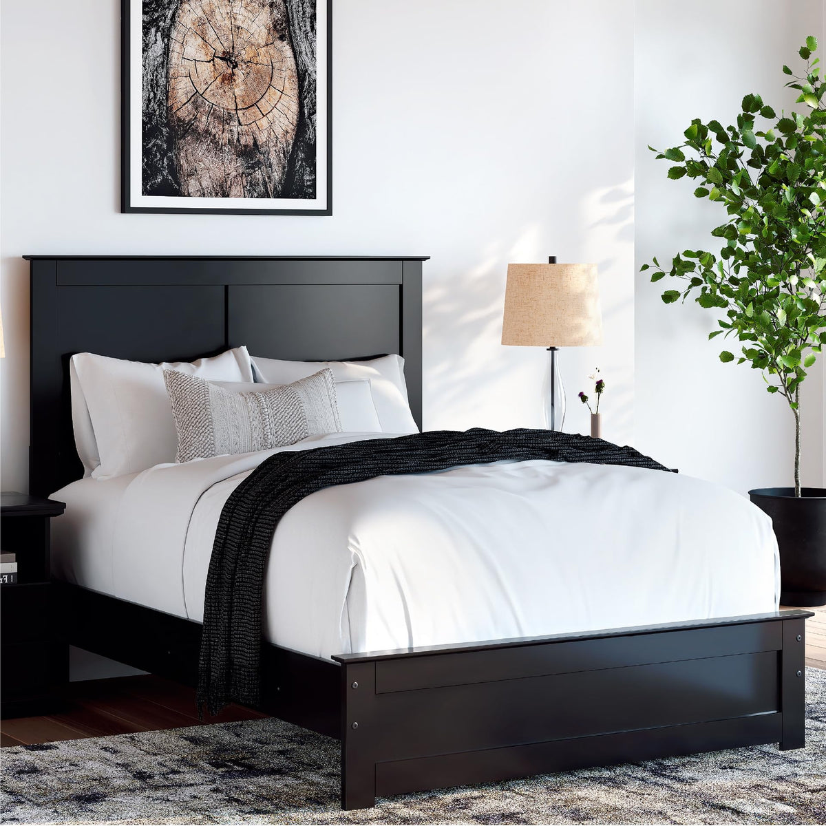 Maribel Full Size Traditional Panel Bed