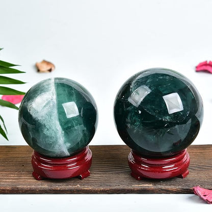 JIC Gem Natural Green Fluorite Quartz Crystal Ball Sphere Healing Crystal Sphere Decorative Ball with Wooden Stand Home Decoration Christmas Day Gifts (70-80mm)
