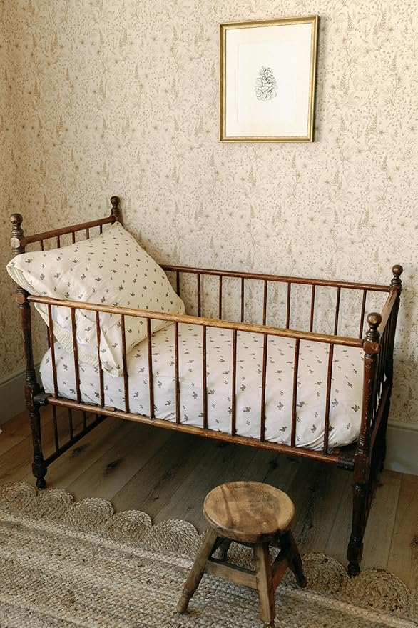 Oilo Crib Sheet, Breathable, Fitted, Organic Cotton Jersey, 300-Thread, Machine Wash, Fits Standard Crib (28" x 52" x 6"), Toddler Bedding, Heirloom Organic Collection, Squirrel