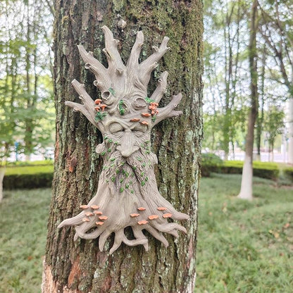 Whimsical Tree Face Garden Decoration ，Tree Faces Decor Outdoor Wallmounted Statue Art with Leaf Features, Outdoor Decor Garden Accessory.(Mushroom)