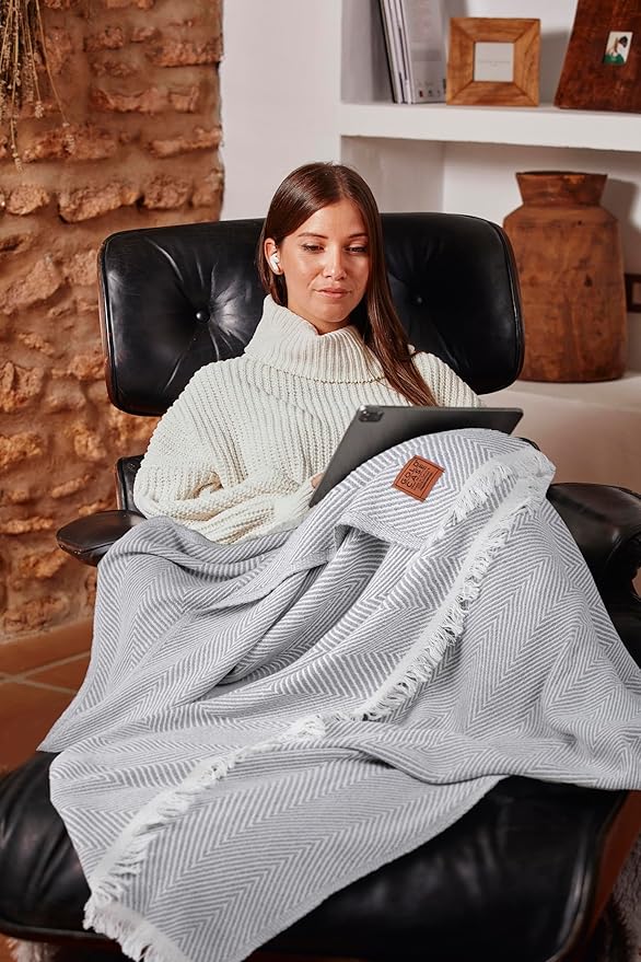 Gold Case Throw Blanket for Bed - 100% Recycled Turkish Cotton Blanket - Retro Lightweight Soft Throw Blankets for Bed & Living Room - Twin Size Cozy Blankets - 71x90 - Grey