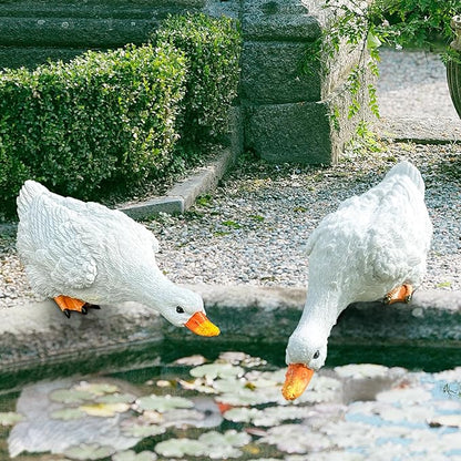 Garden Duck Statues Christmas Pond Decor Resin Goose Sculptures & Statues Funny Animal Outdoor Figurines Yard Art for Patio Pool Lawn, Ideal Gifts for Women Mom